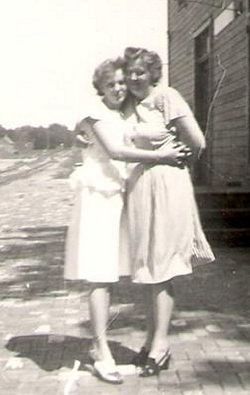 Left: Helen Pauline Mason; Right: Dorthea Mason